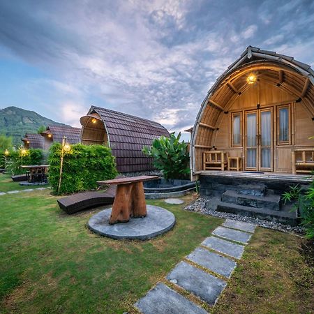 Tegal Bamboo Cottages & Private Hot Spring Baturaja  Exterior photo