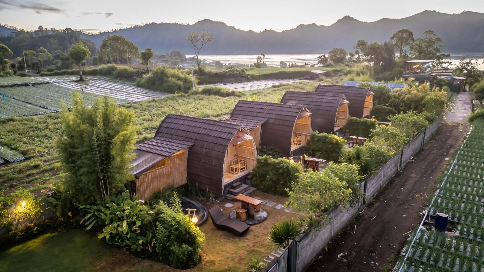 Tegal Bamboo Cottages & Private Hot Spring Baturaja  Exterior photo