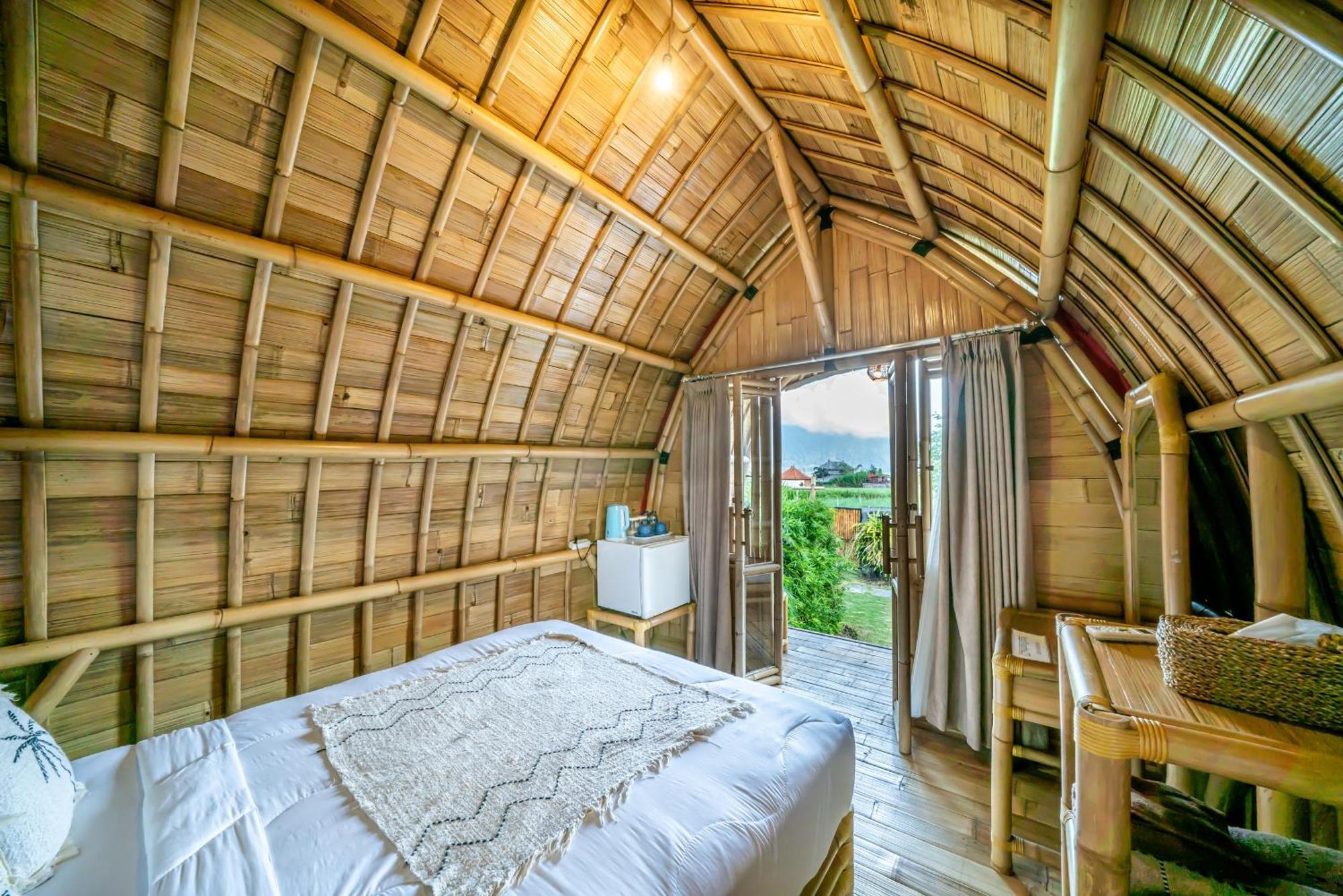 Tegal Bamboo Cottages & Private Hot Spring Baturaja  Exterior photo